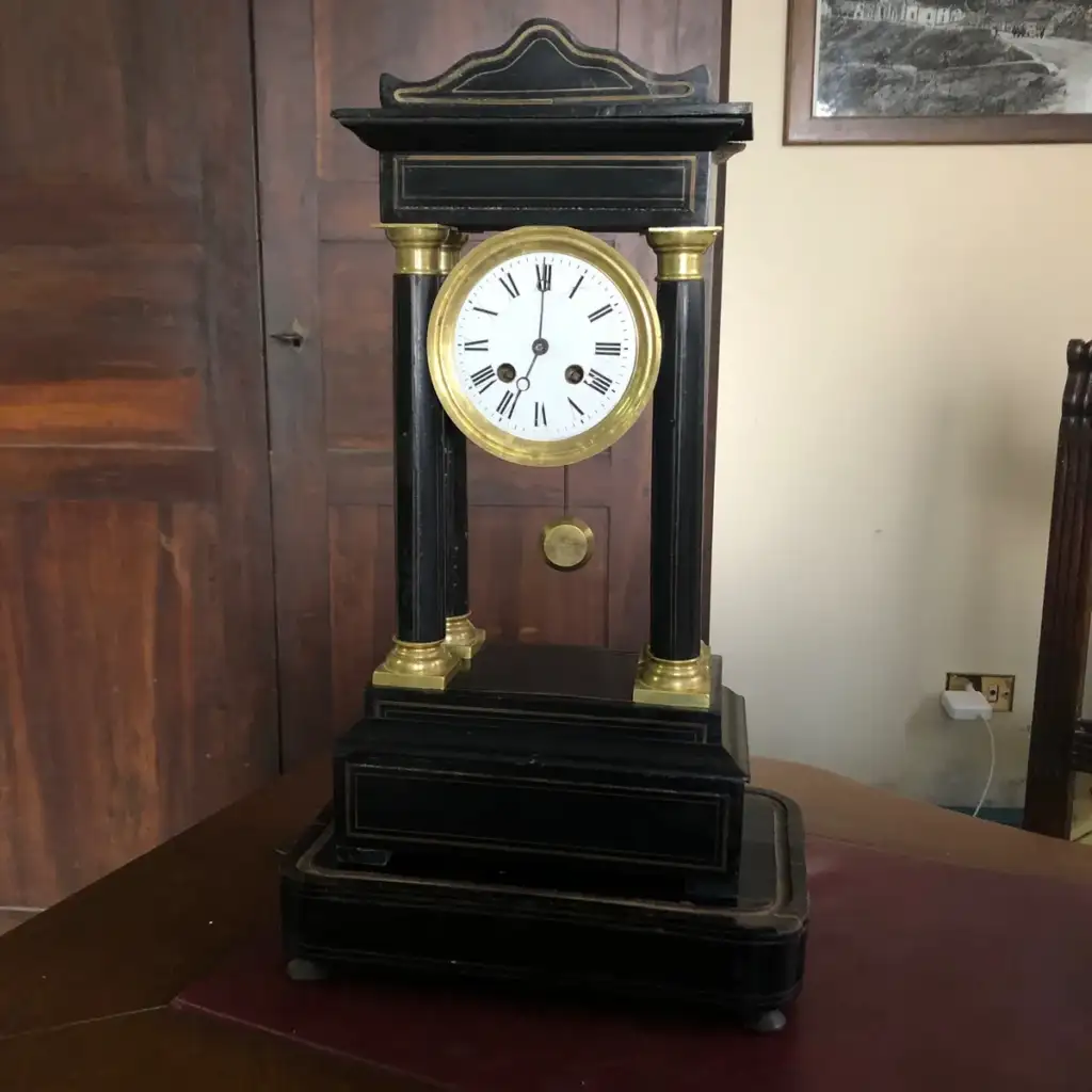 restauro orologi a pendolo